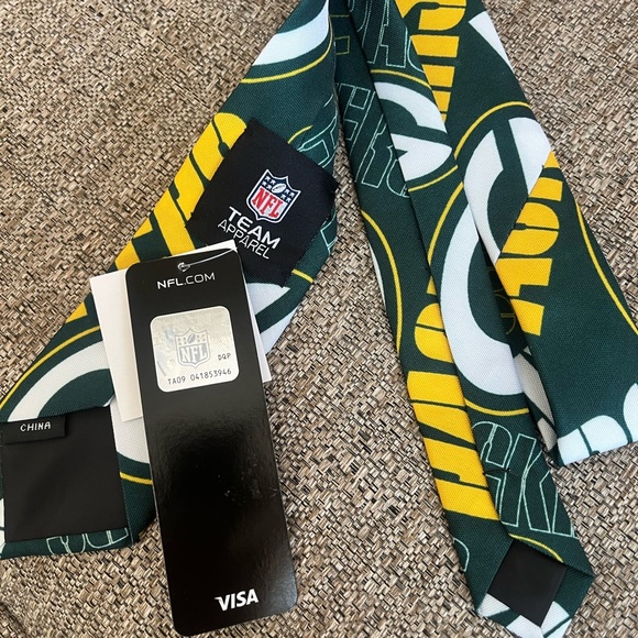 ❗️🆕NFL Team Apparel Green Bay Packers Necktie❗️ - Picture 5 of 5